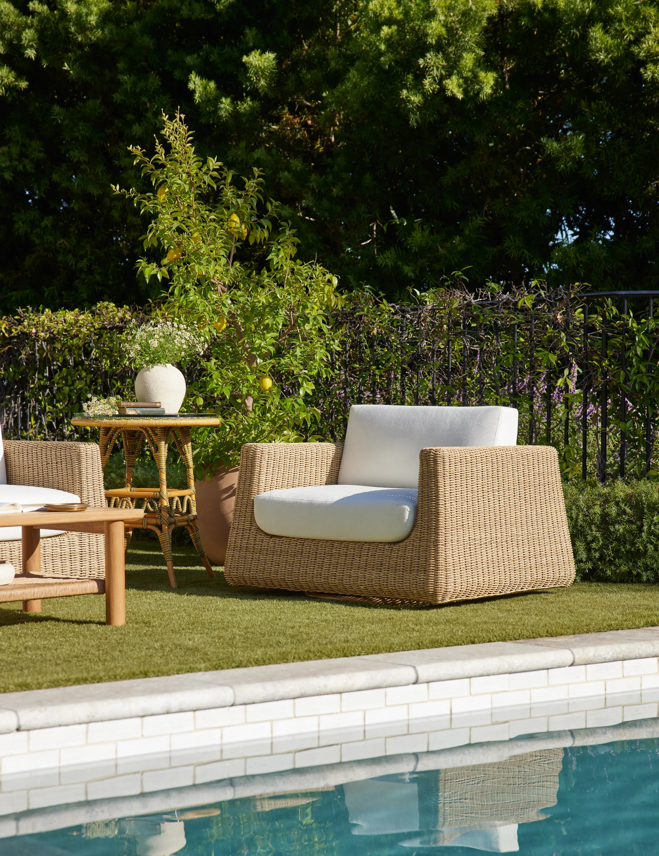 Aisha Indoor / Outdoor Swivel Chair Lulu and Georgia