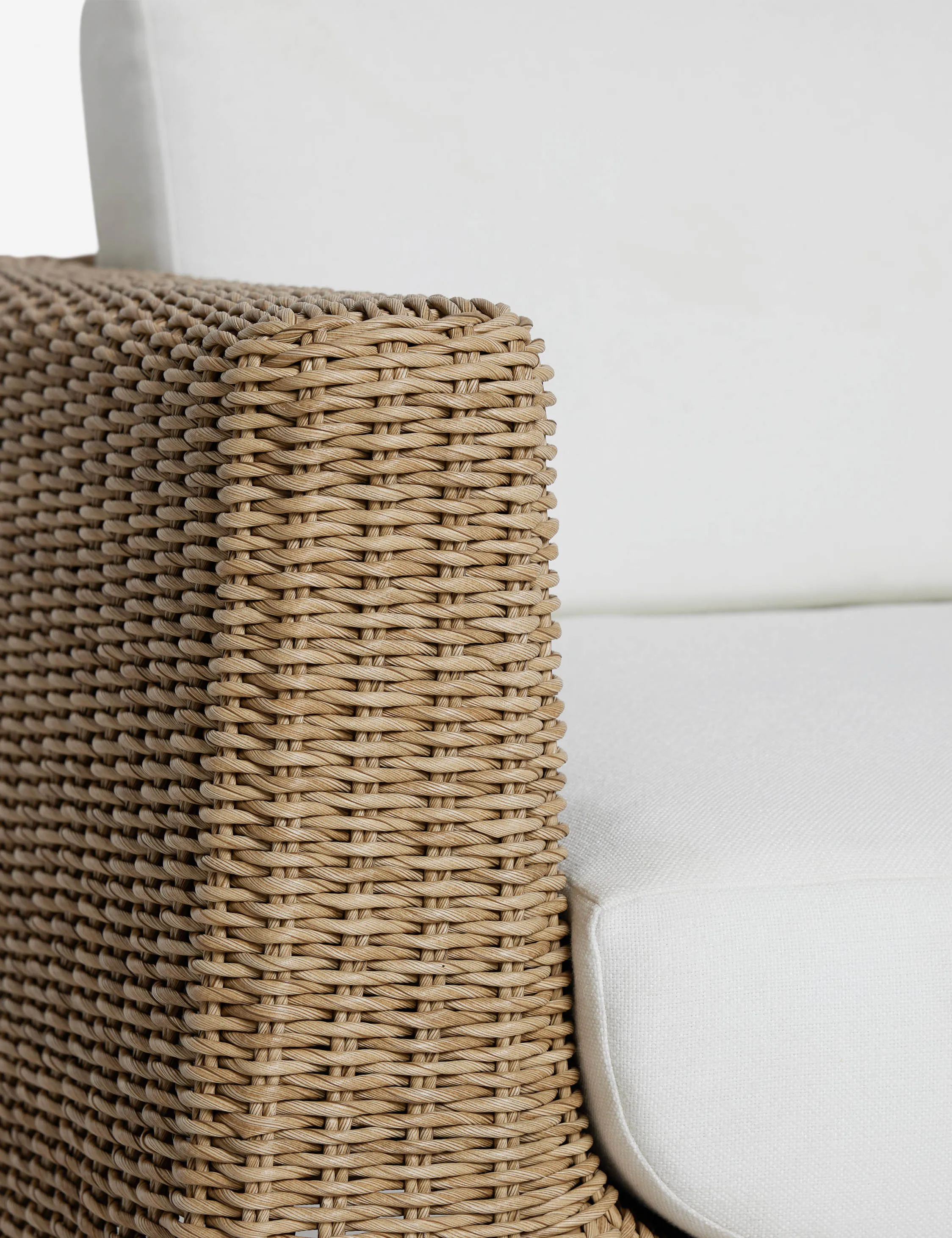Aisha Indoor / Outdoor Swivel Chair Lulu and Georgia