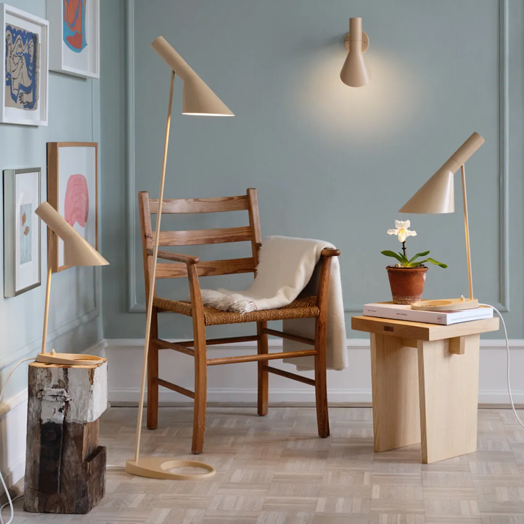AJ Wall Lamp