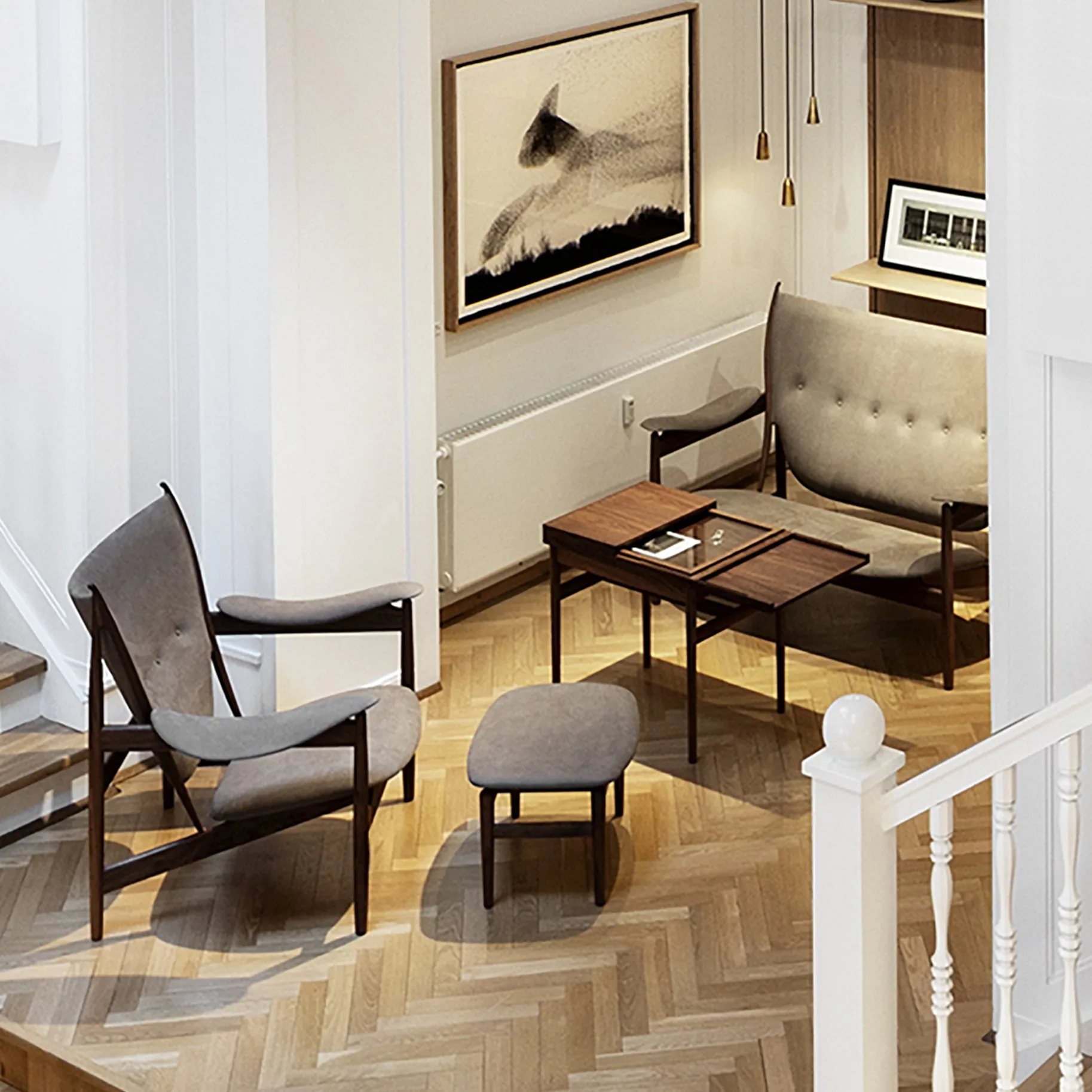 Art Collectors Table