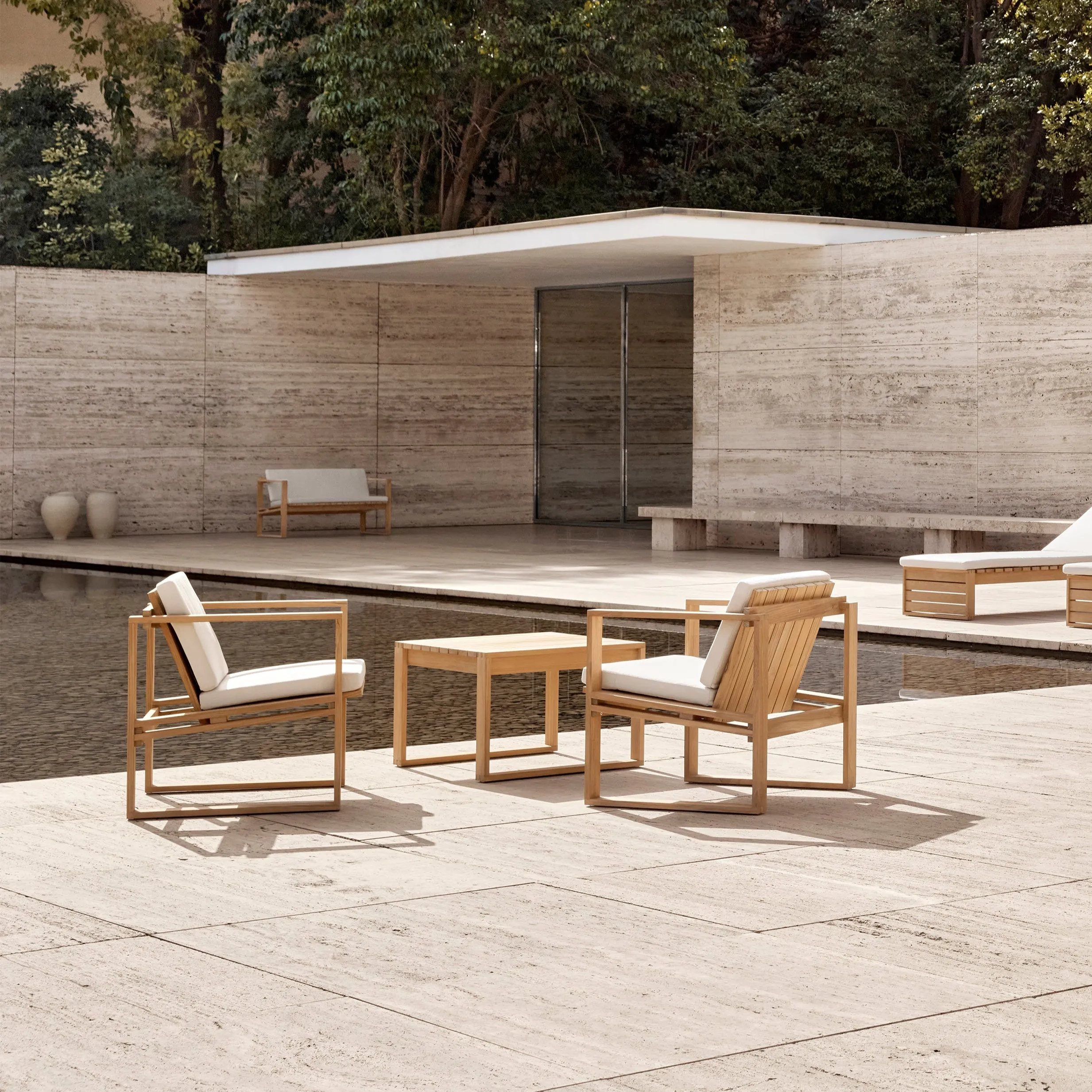 BK Outdoor Lounge Chair