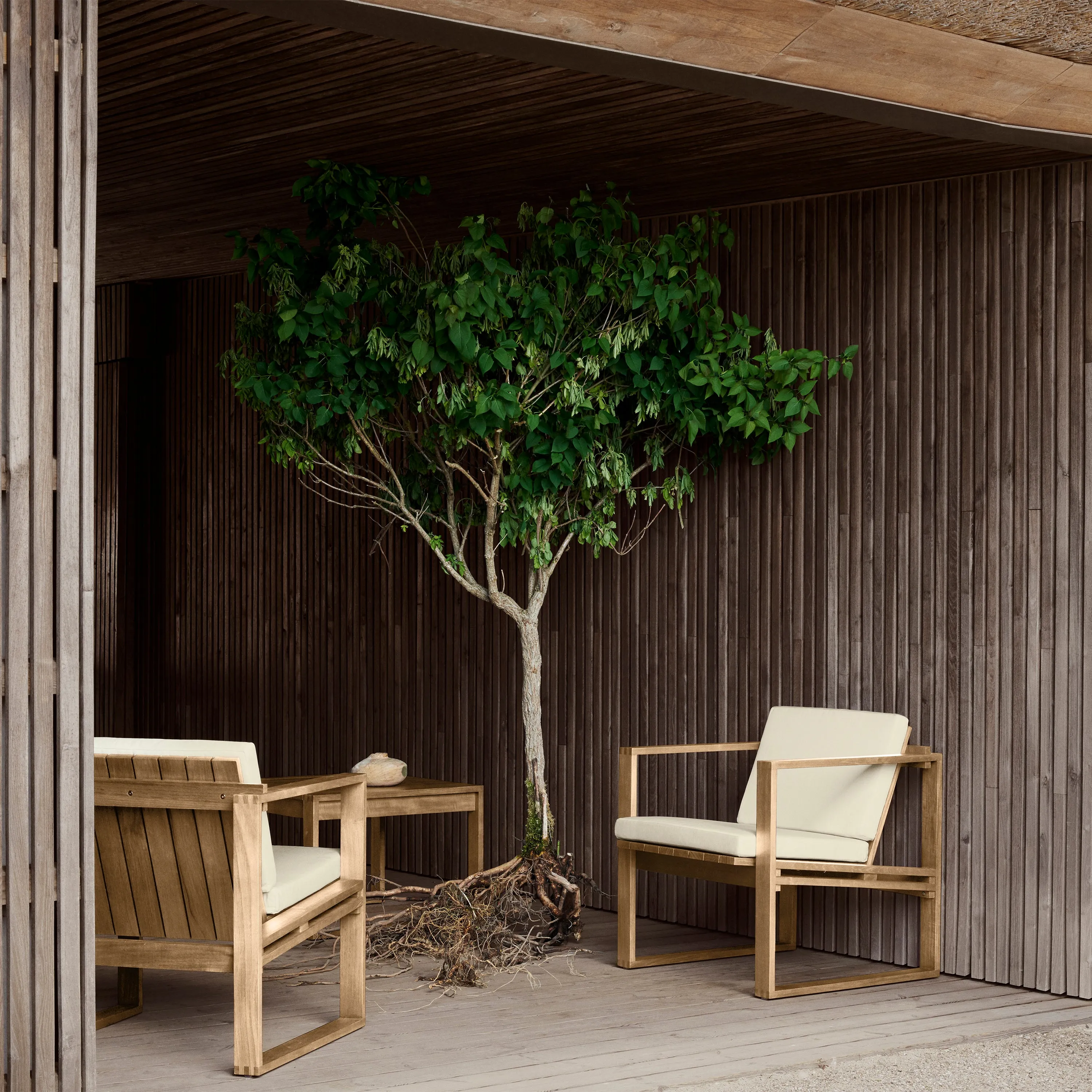 BK Outdoor Lounge Chair