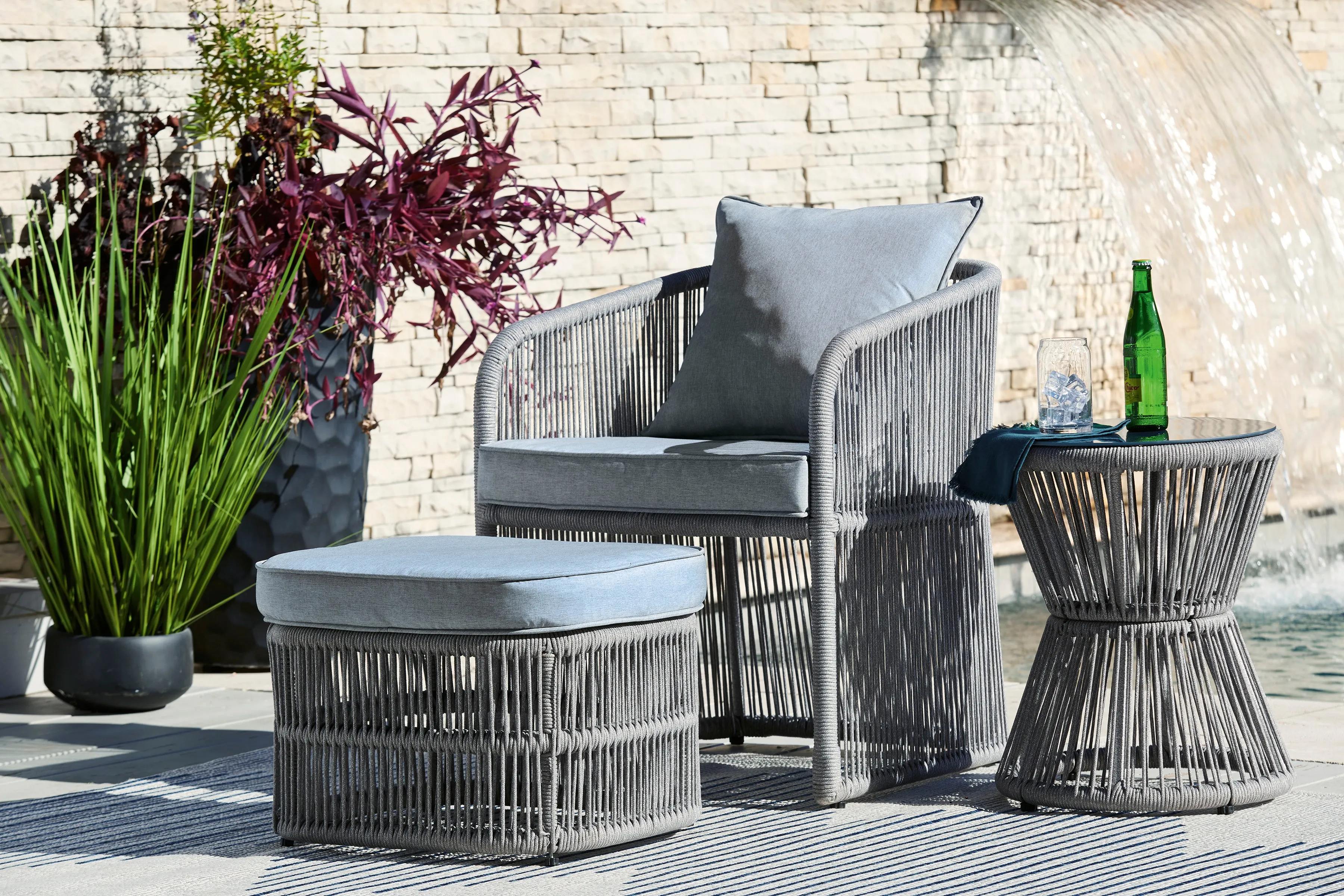 Coast Island Outdoor Chair w/Side Table and Ottoman