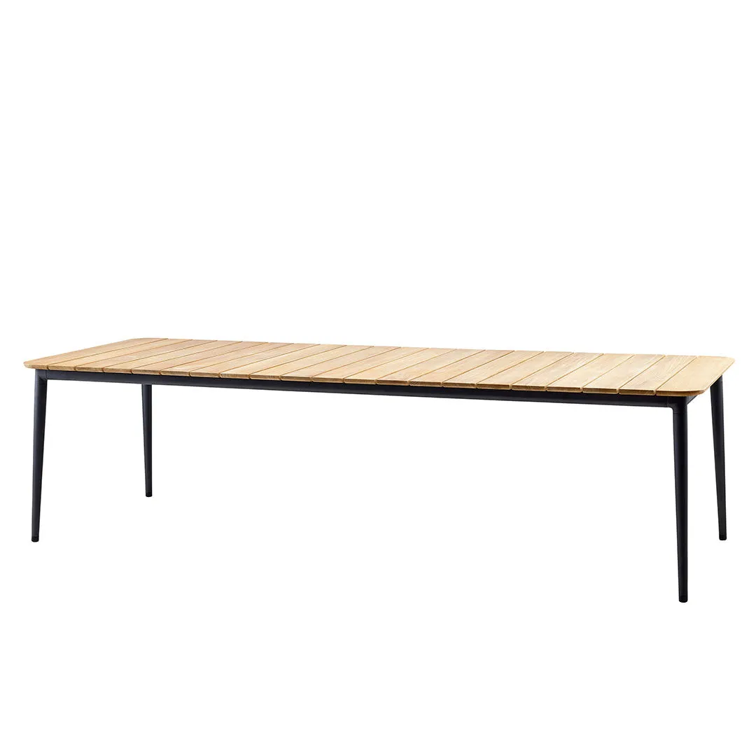 Core Outdoor Dining Table