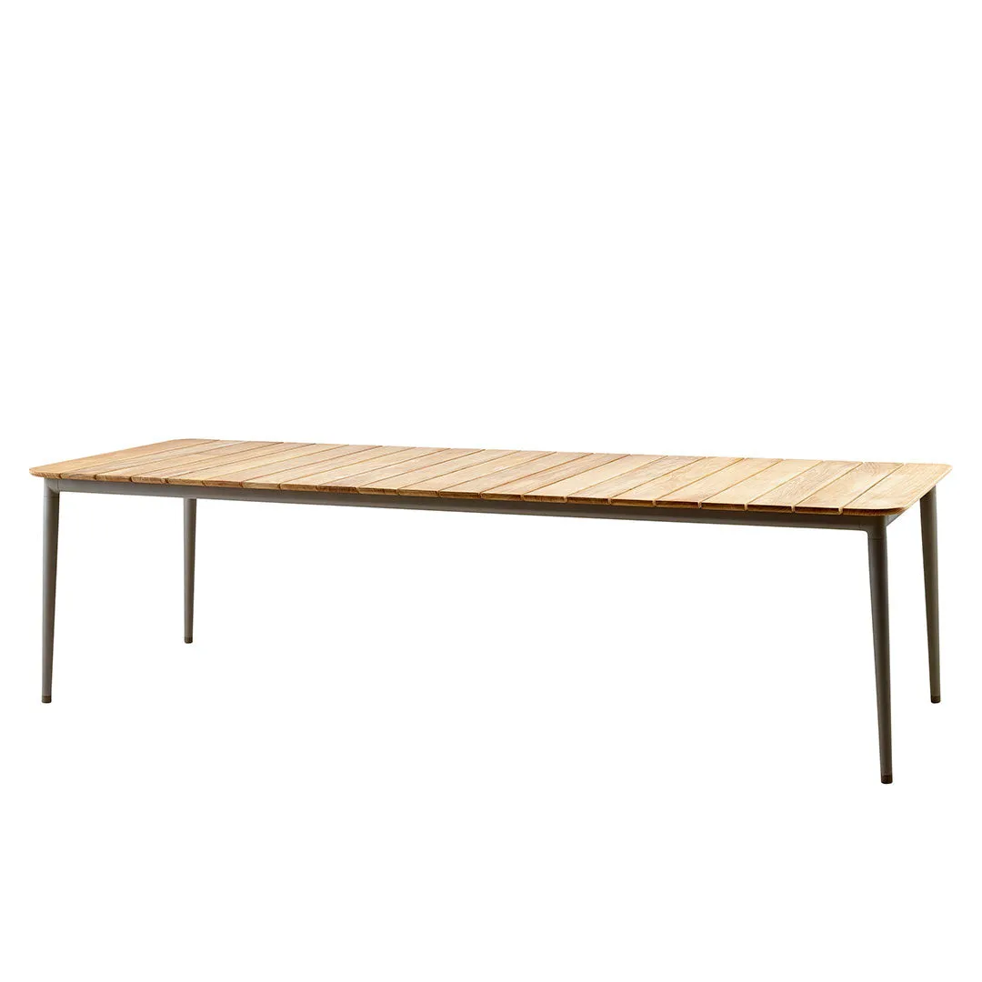 Core Outdoor Dining Table