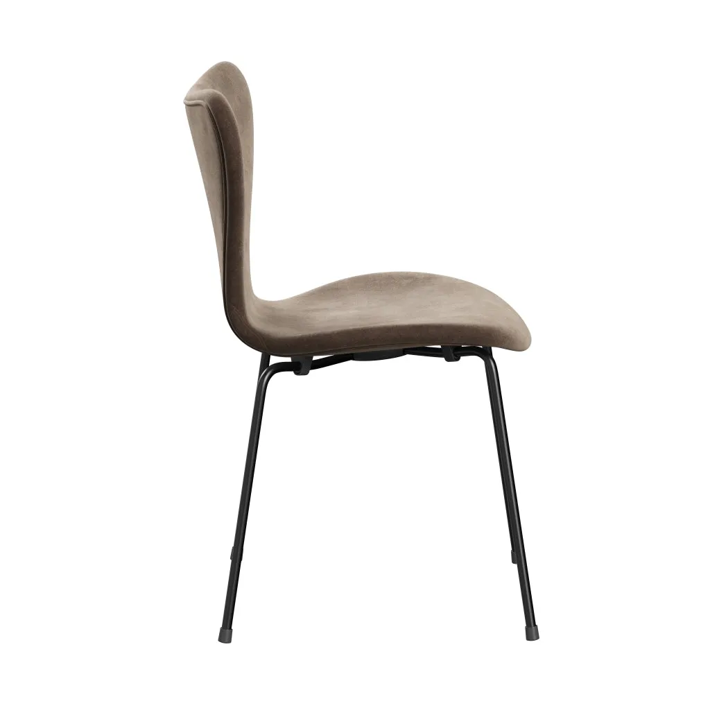 Fritz Hansen Series 7™ Chair Full Upholstery, Black/Belfast Velvet Grey Brown