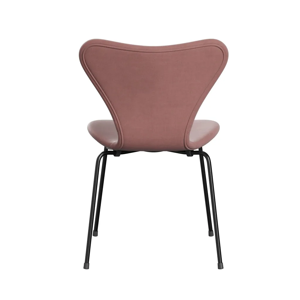 Fritz Hansen Series 7™ Chair Full Upholstery, Black/Belfast Velvet Misty Rose