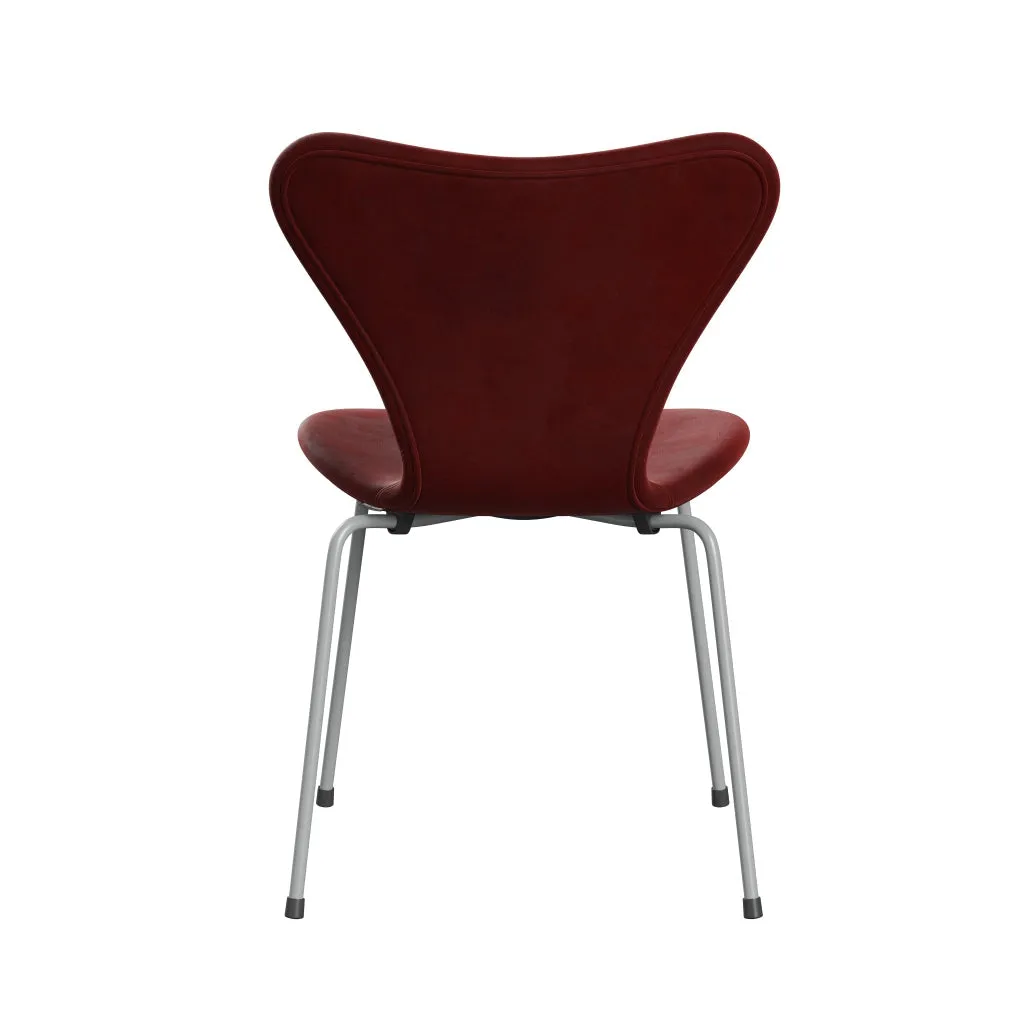 Fritz Hansen Series 7™ Chair Full Upholstery, Nine Grey/Belfast Velvet Autumn Red
