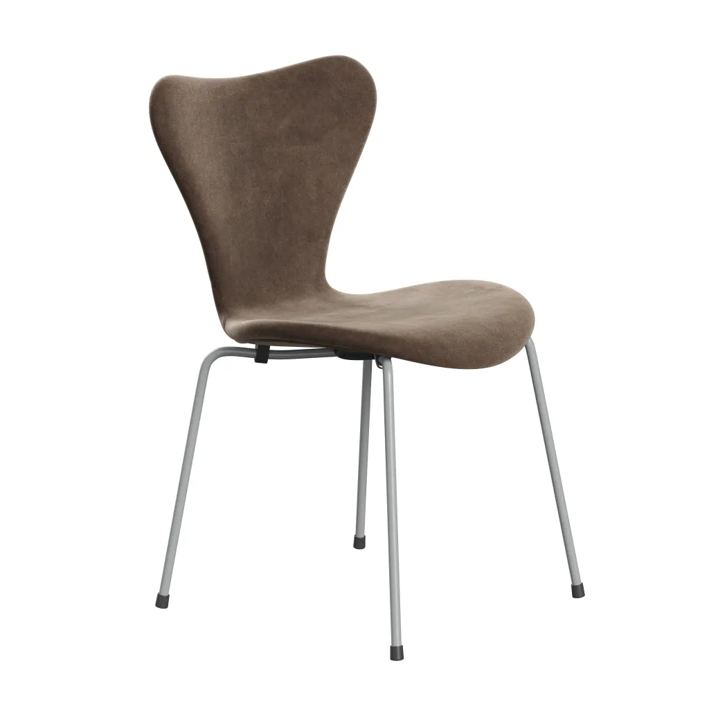 Fritz Hansen Series 7 Chair Full Upholstery, Nine Grey/Belfast Velvet Grey Brown
