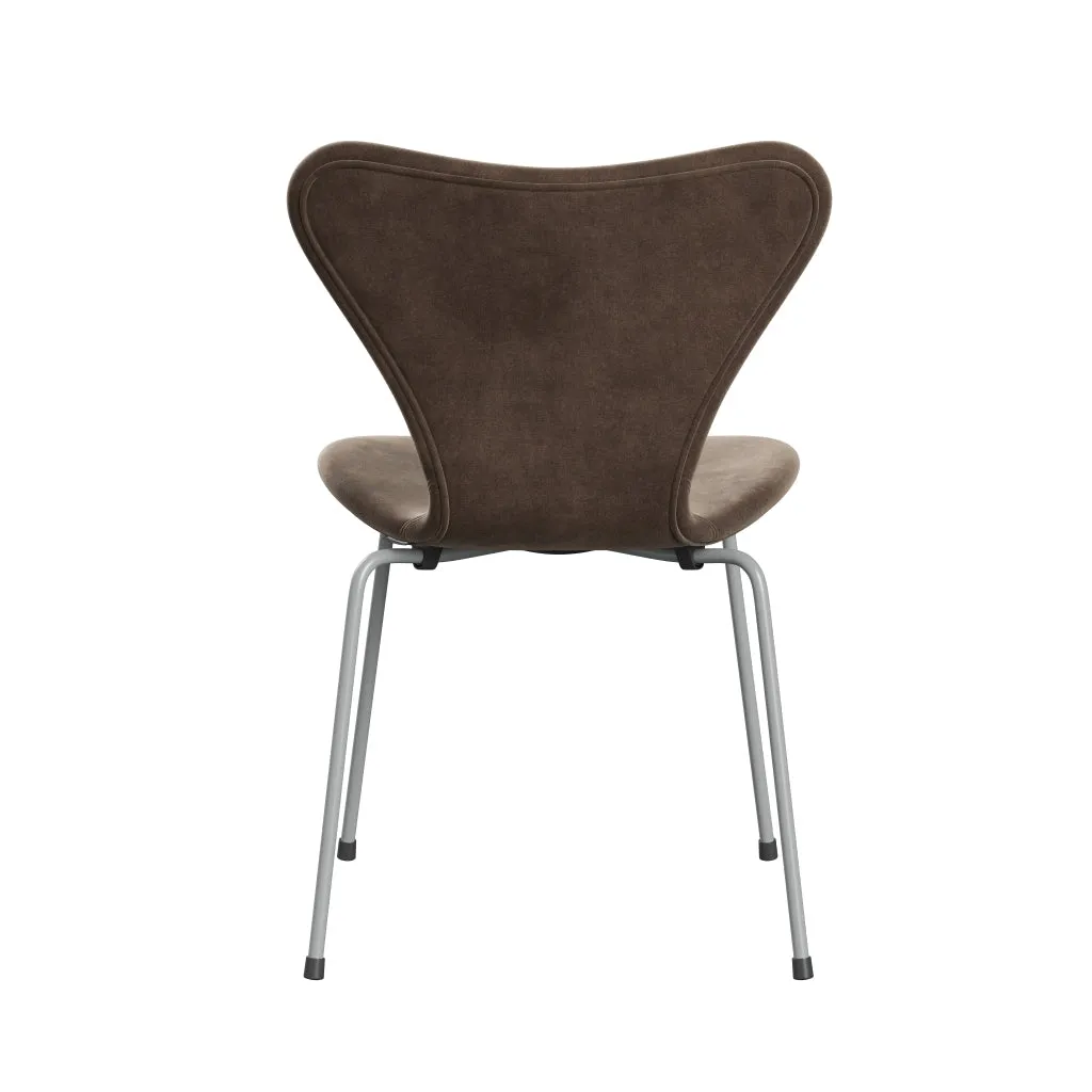 Fritz Hansen Series 7 Chair Full Upholstery, Nine Grey/Belfast Velvet Grey Brown