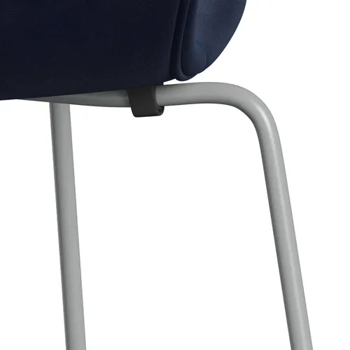 Fritz Hansen Series 7™ Chair Full Upholstery, Nine Grey/Belfast Velvet Midnight Blue