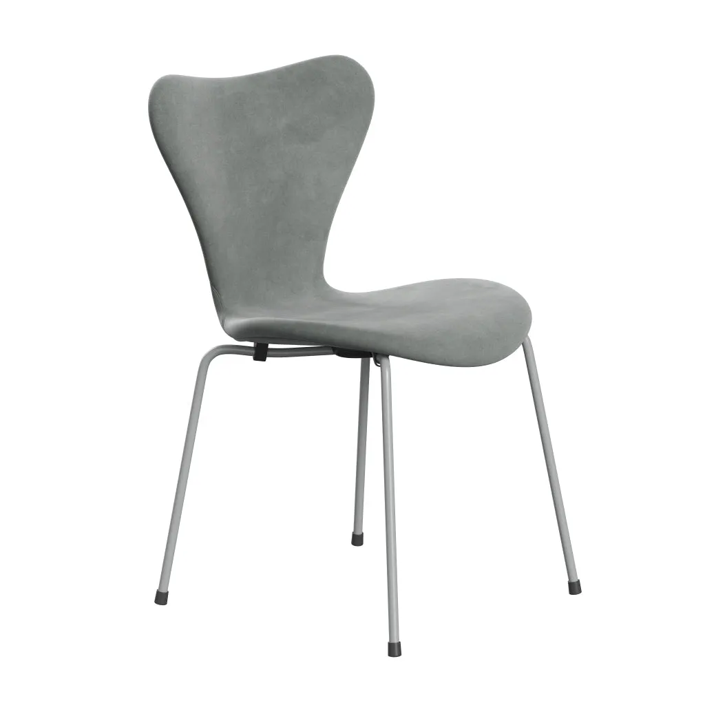 Fritz Hansen Series 7™ Chair Full Upholstery, Nine Grey/Belfast Velvet Seal Grey
