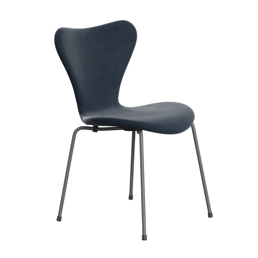 Fritz Hansen Series 7™ Chair Full Upholstery, Silver Grey/Belfast Velvet Grey Blue
