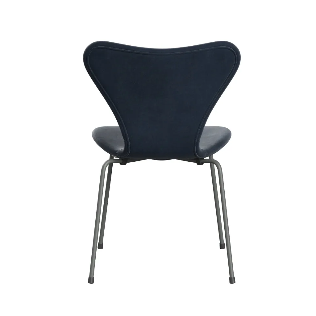 Fritz Hansen Series 7™ Chair Full Upholstery, Silver Grey/Belfast Velvet Grey Blue