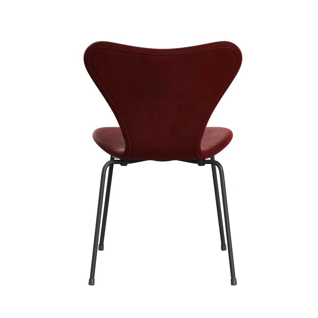 Fritz Hansen Series 7™ Chair Full Upholstery, Warm Graphite/Belfast Velvet Autumn Red