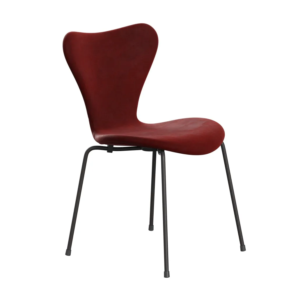 Fritz Hansen Series 7™ Chair Full Upholstery, Warm Graphite/Belfast Velvet Autumn Red