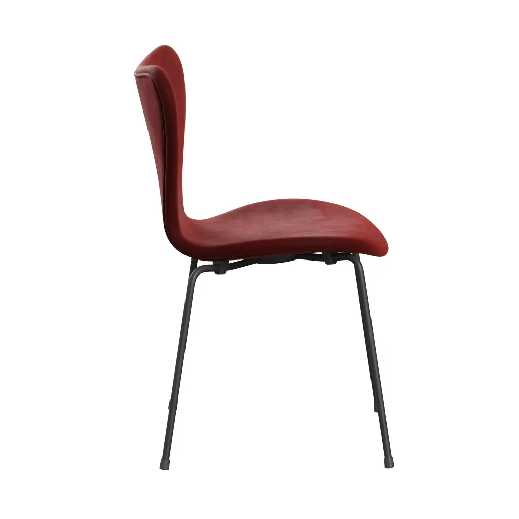 Fritz Hansen Series 7™ Chair Full Upholstery, Warm Graphite/Belfast Velvet Autumn Red