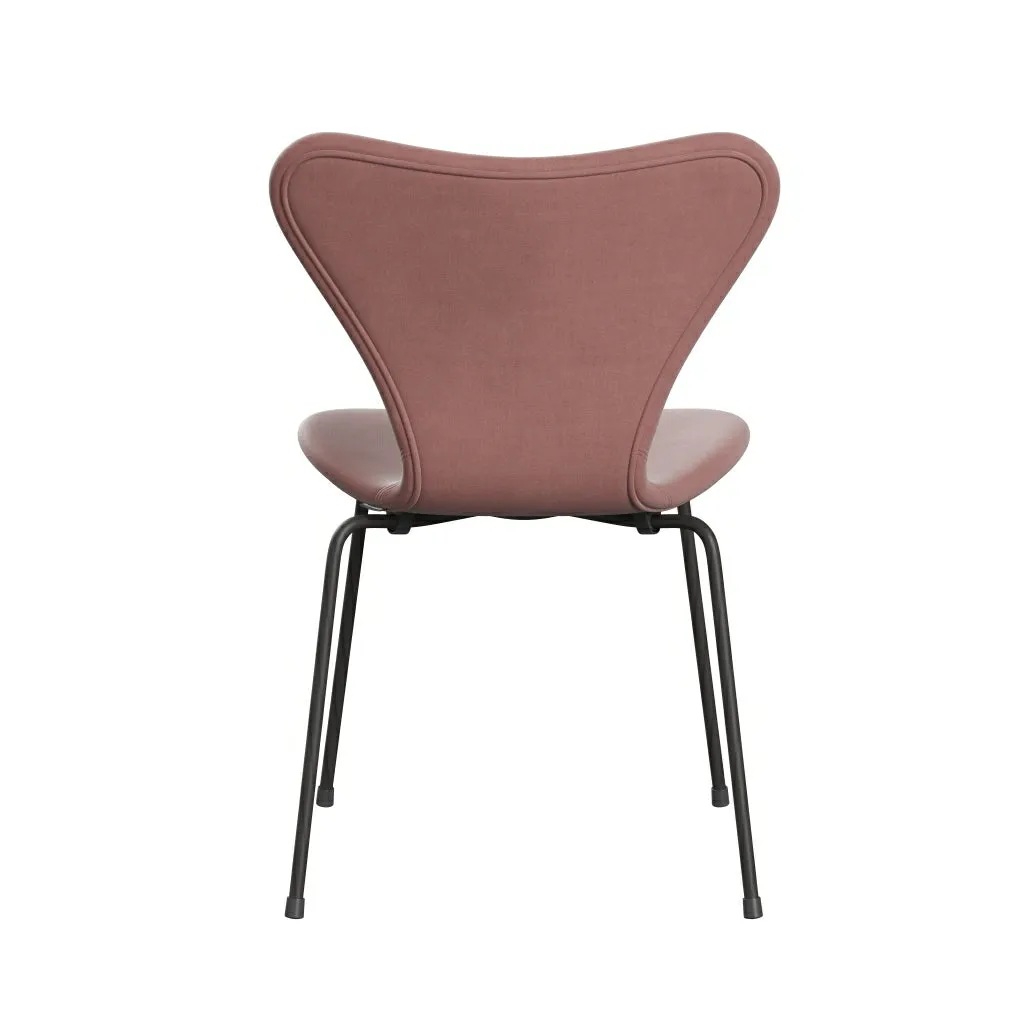 Fritz Hansen Series 7 Chair Full Upholstery, Warm Graphite/Belfast Velvet Misty Rose