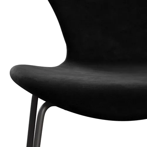 Fritz Hansen Series 7™ Chair Full Upholstery, Warm Graphite/Belfast Velvet Night Black