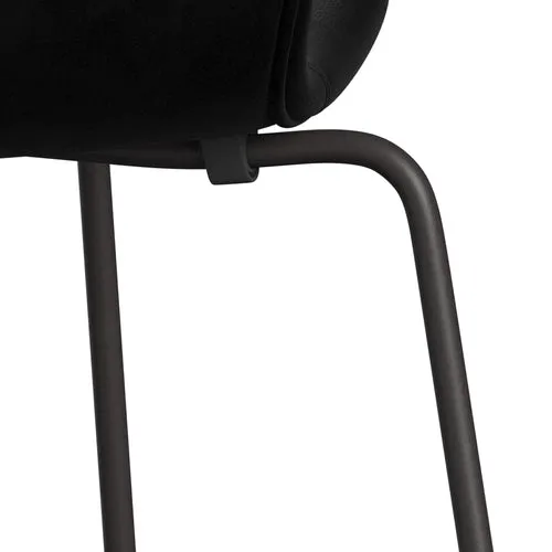 Fritz Hansen Series 7™ Chair Full Upholstery, Warm Graphite/Belfast Velvet Night Black