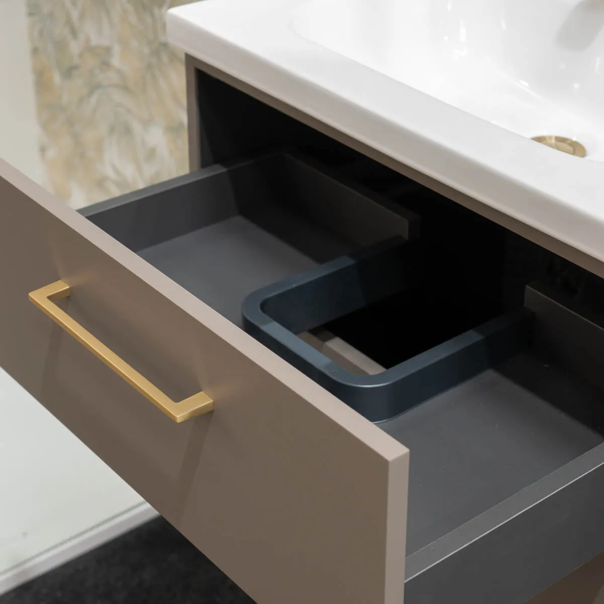 Granlusso Serenity Wall Hung Basin Vanity Unit