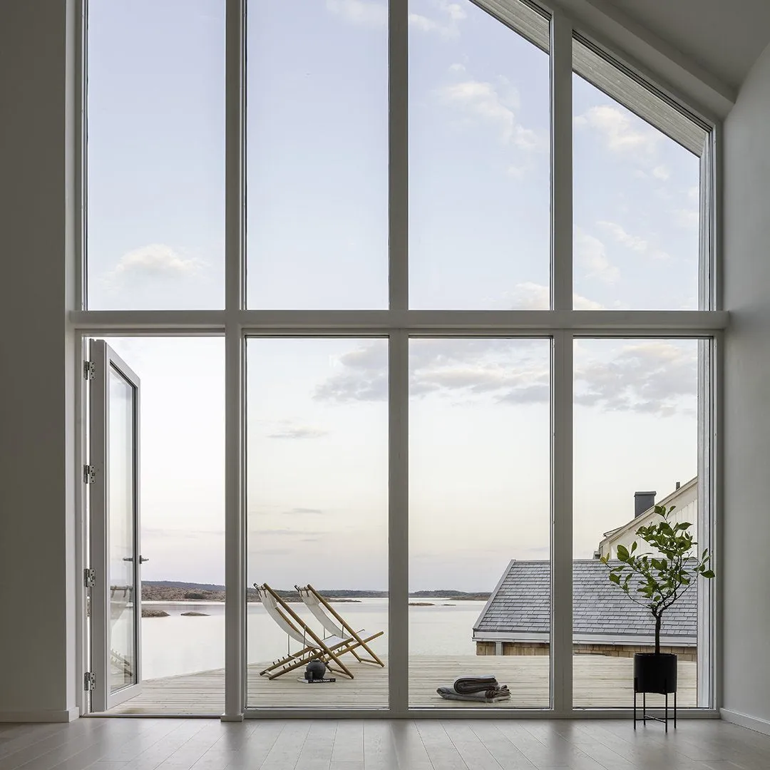 H55 Lounge Chair