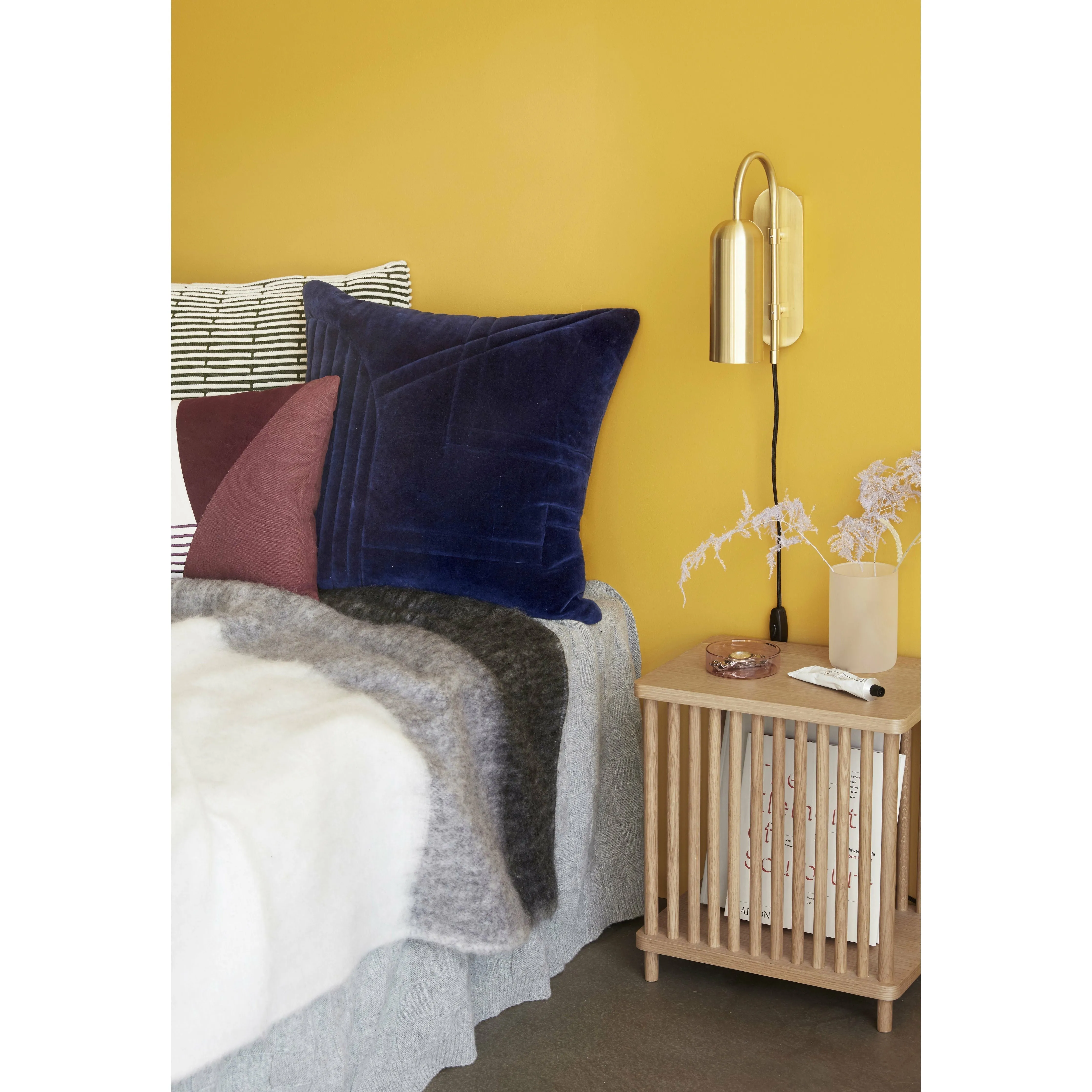 Hbsch Zenith Wall Lamp Brass