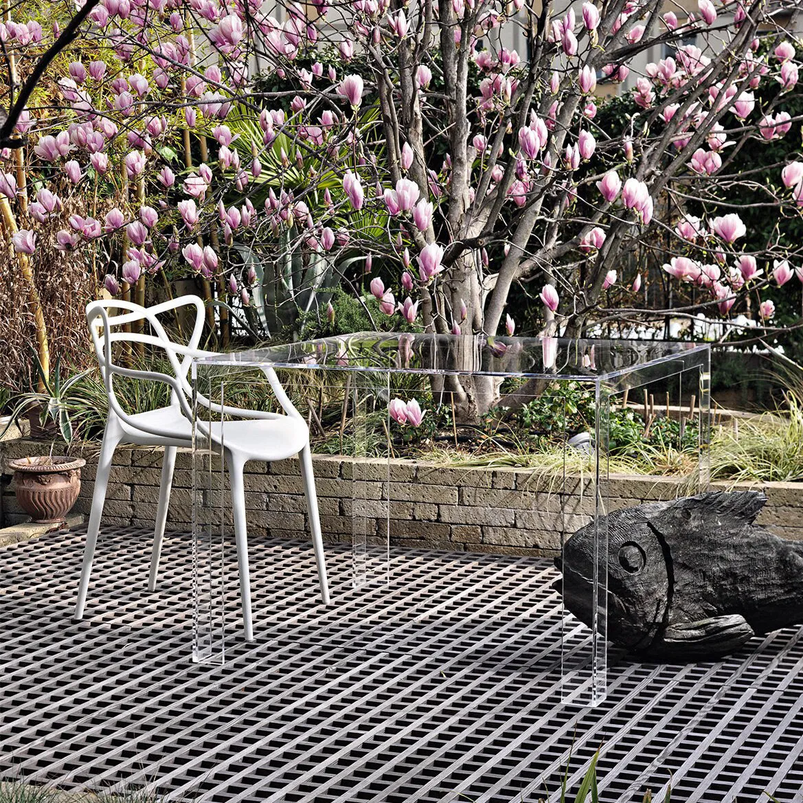 Invisible Dining Table