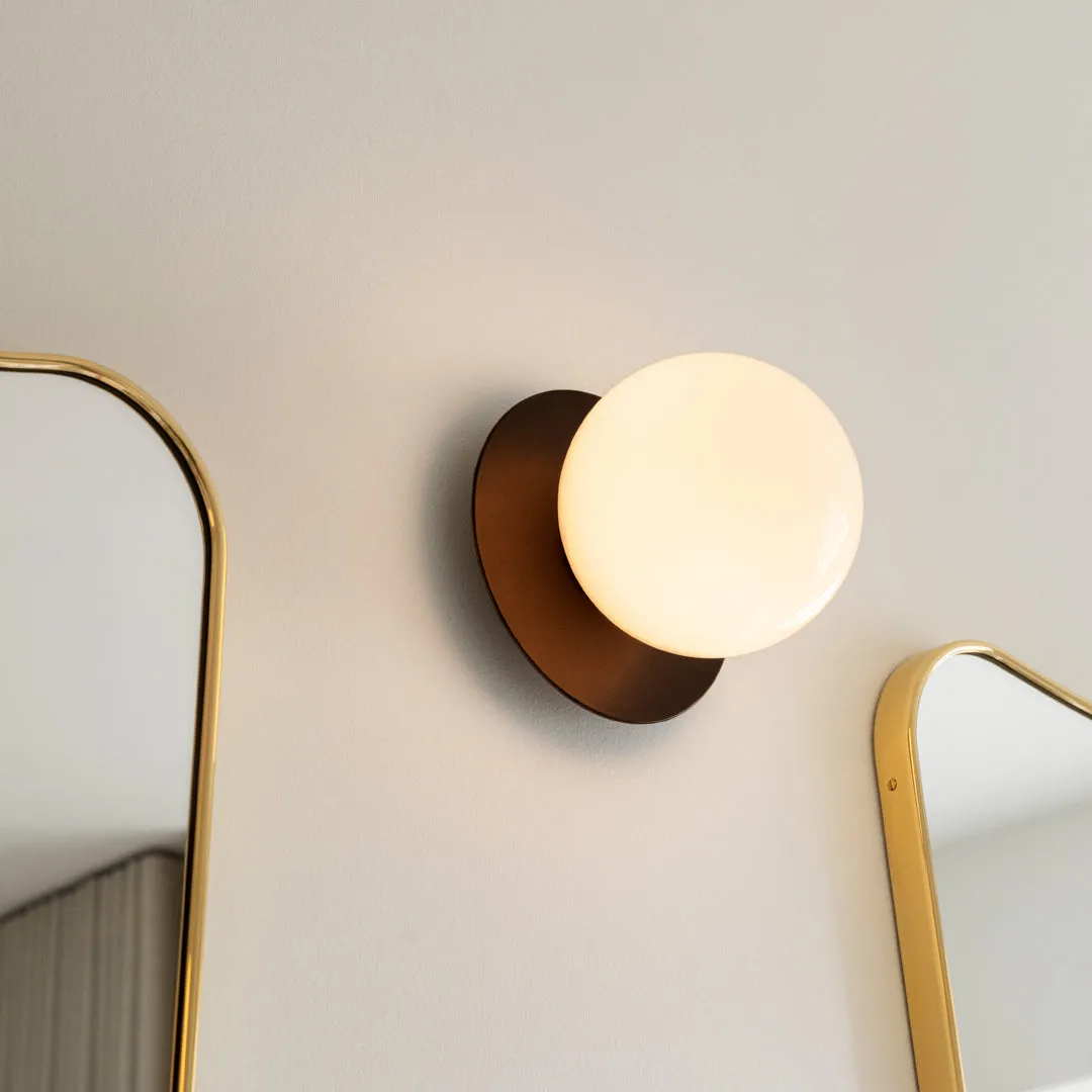 Liila 1 Wall Light - Medium
