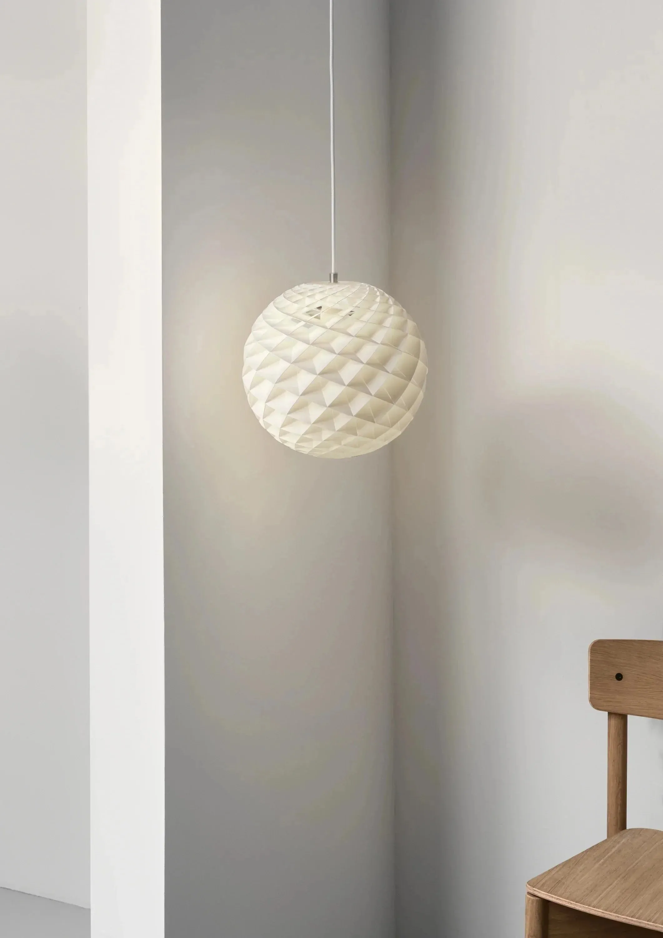 Louis Poulsen Patera Pendant White ø 300