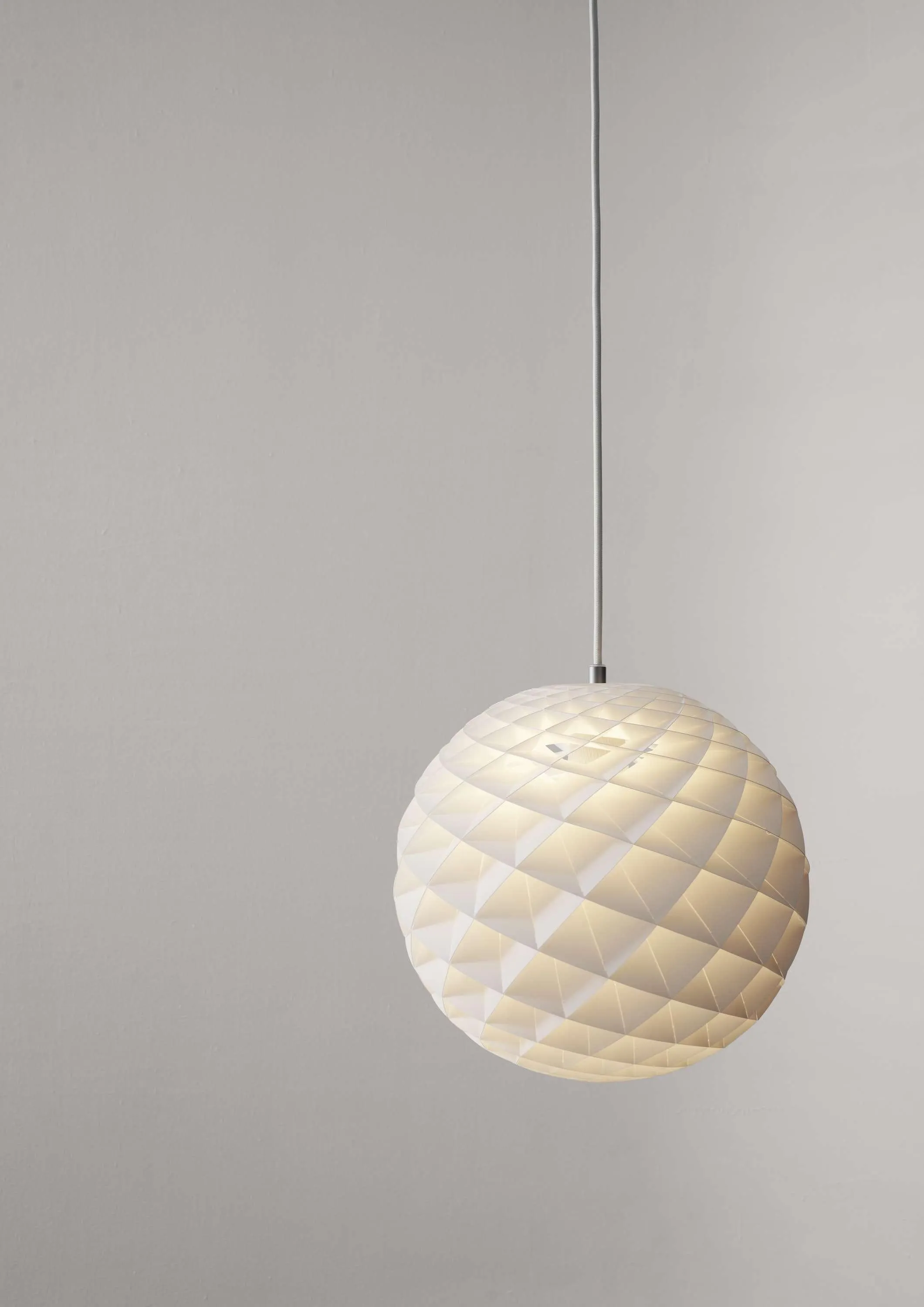 Louis Poulsen Patera Pendant White ø 300