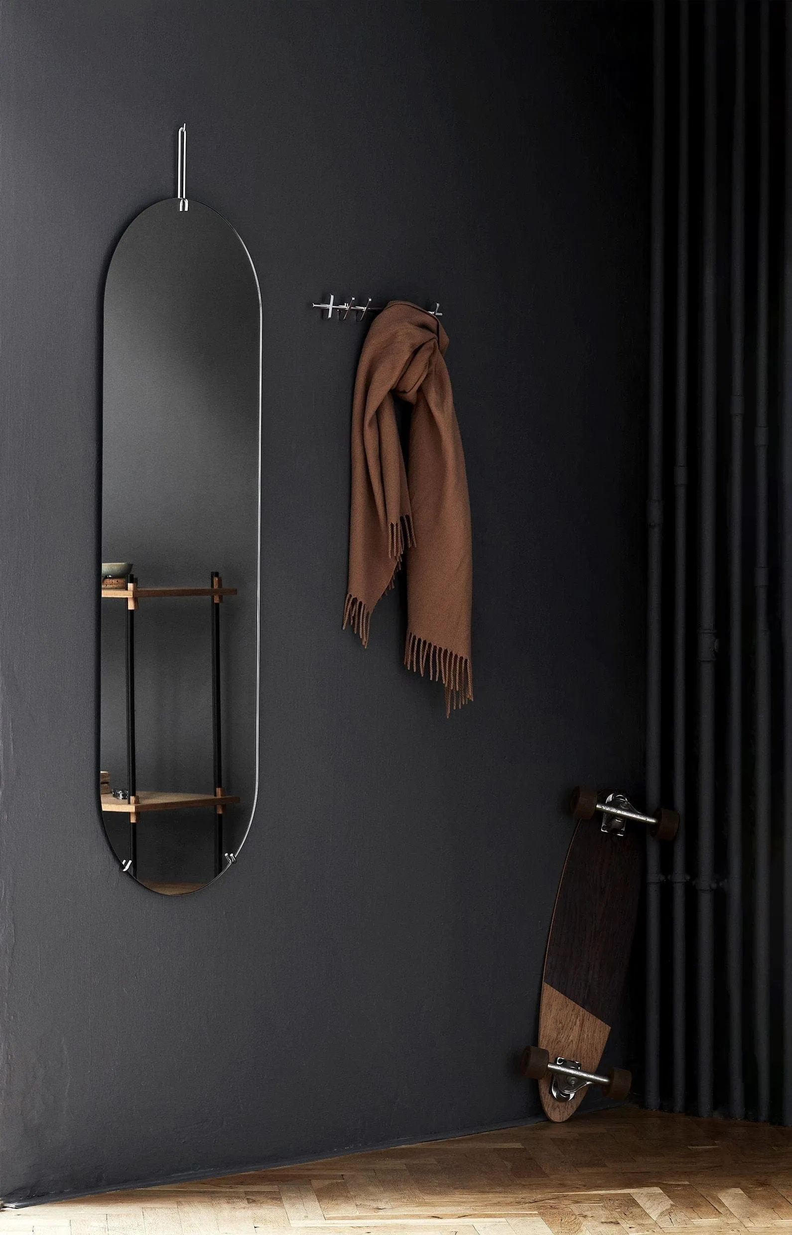 Moebe Wall Mirror 133 Cm, Chrome