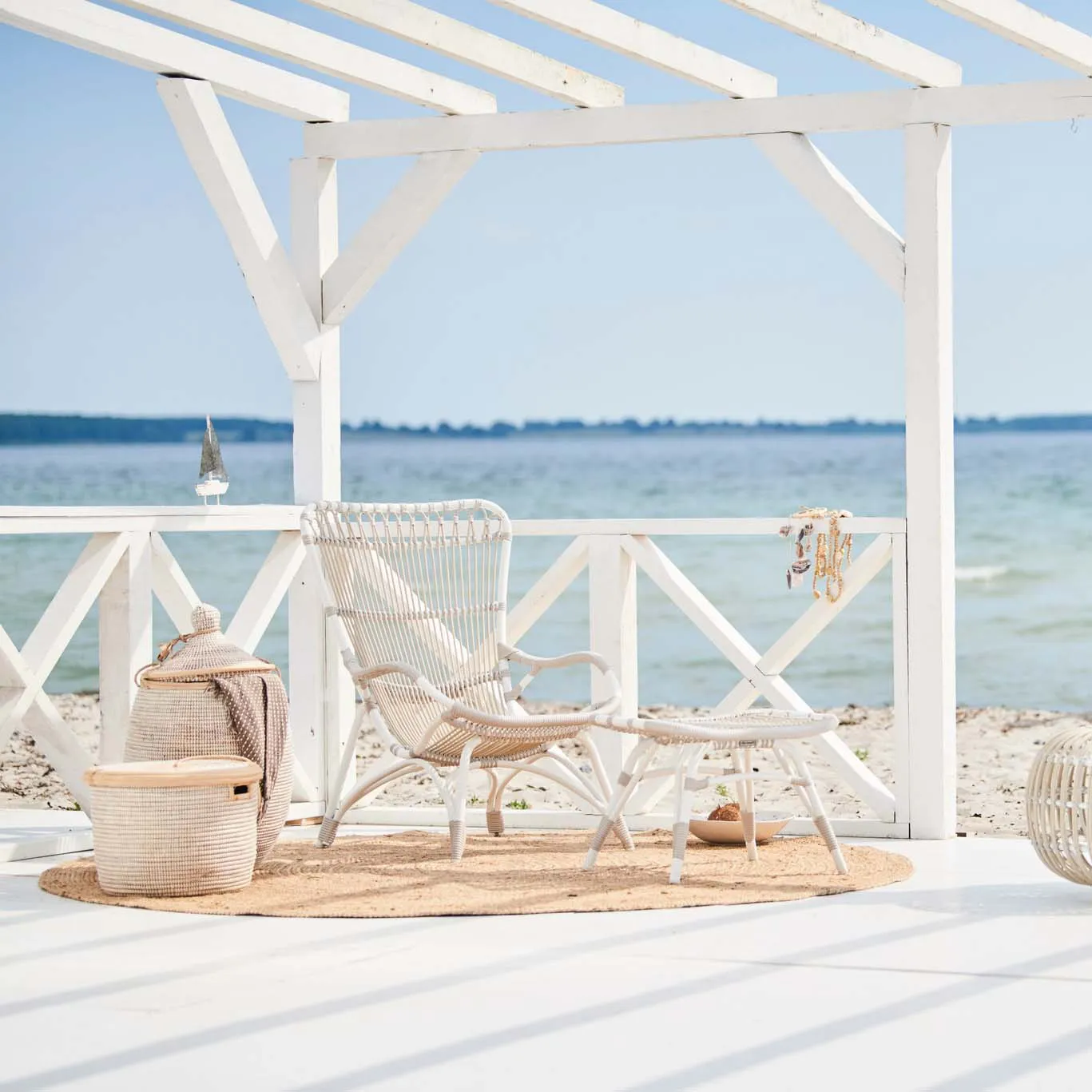 Monet Outdoor Highback Chair