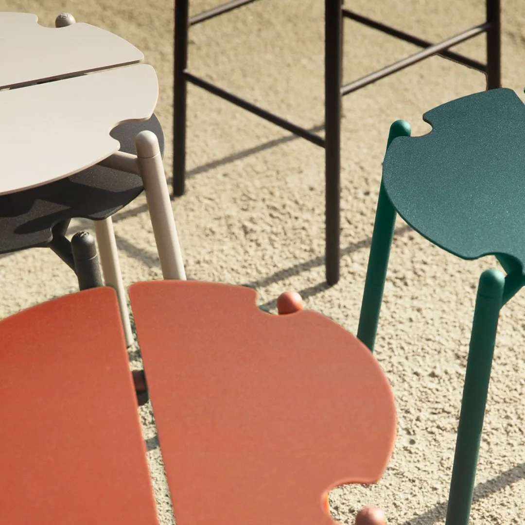 Novo Outdoor Stool