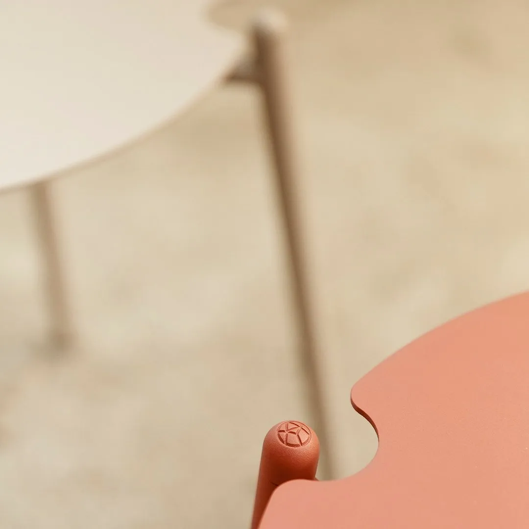 Novo Outdoor Stool