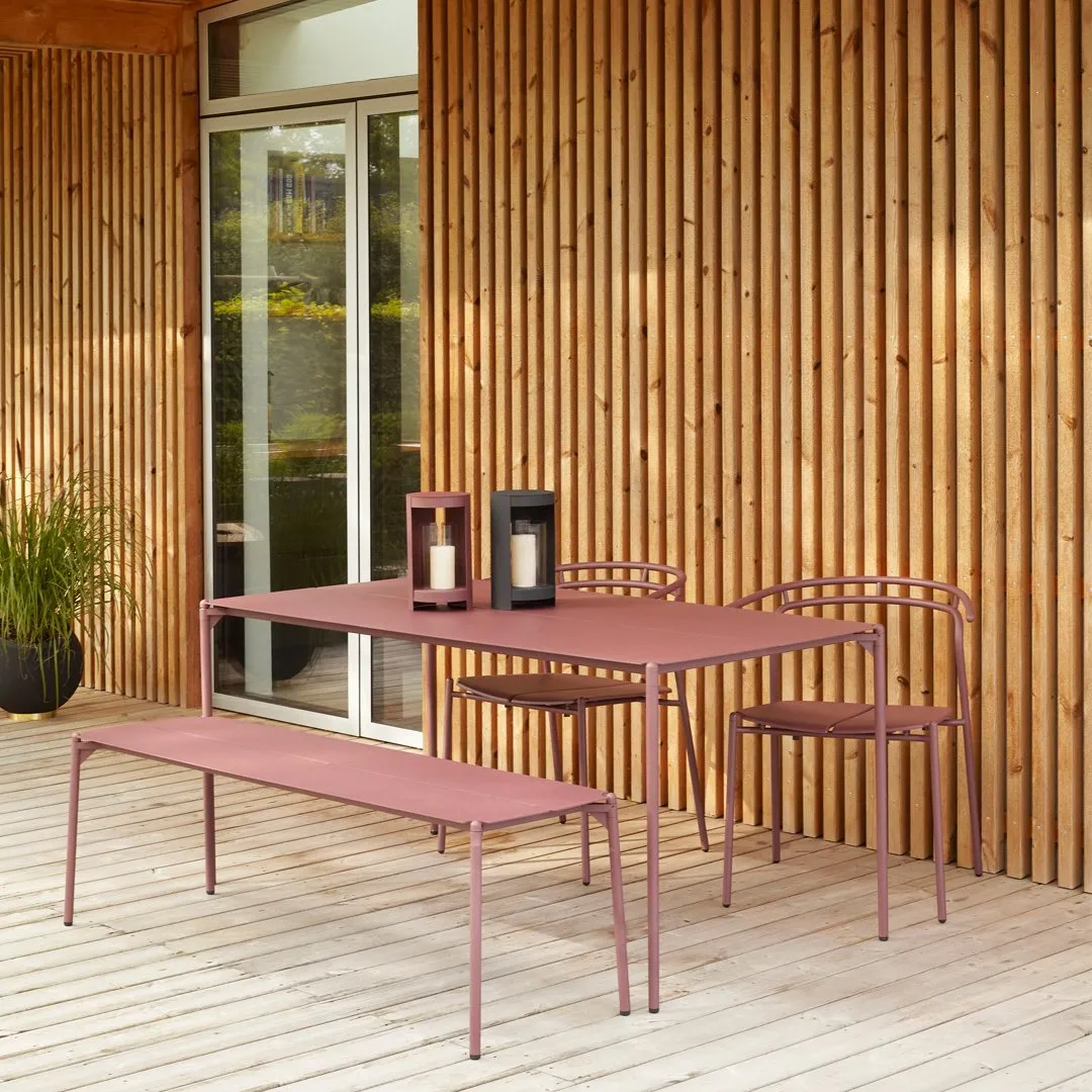 Novo Outdoor Table