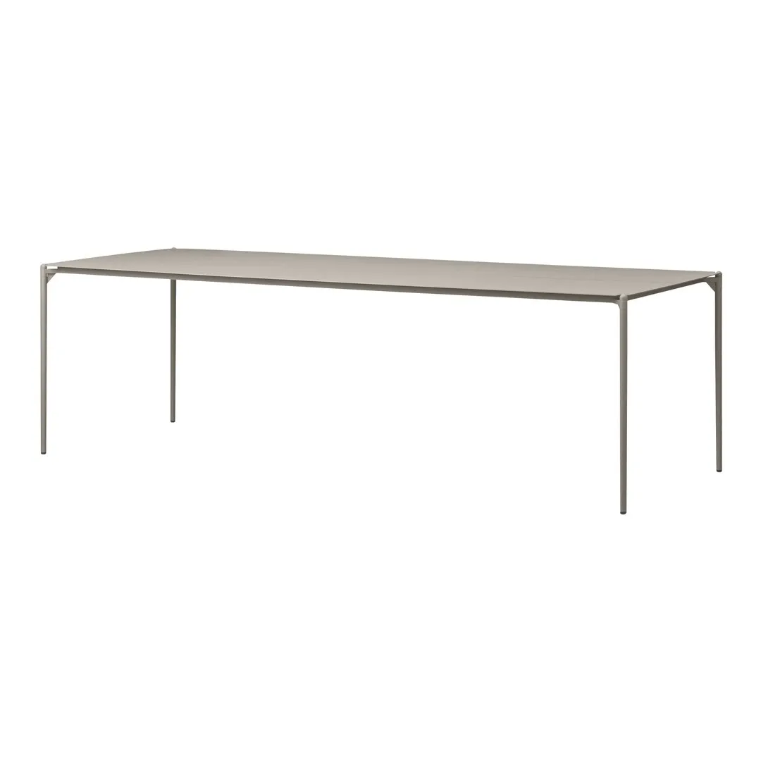 Novo Outdoor Table
