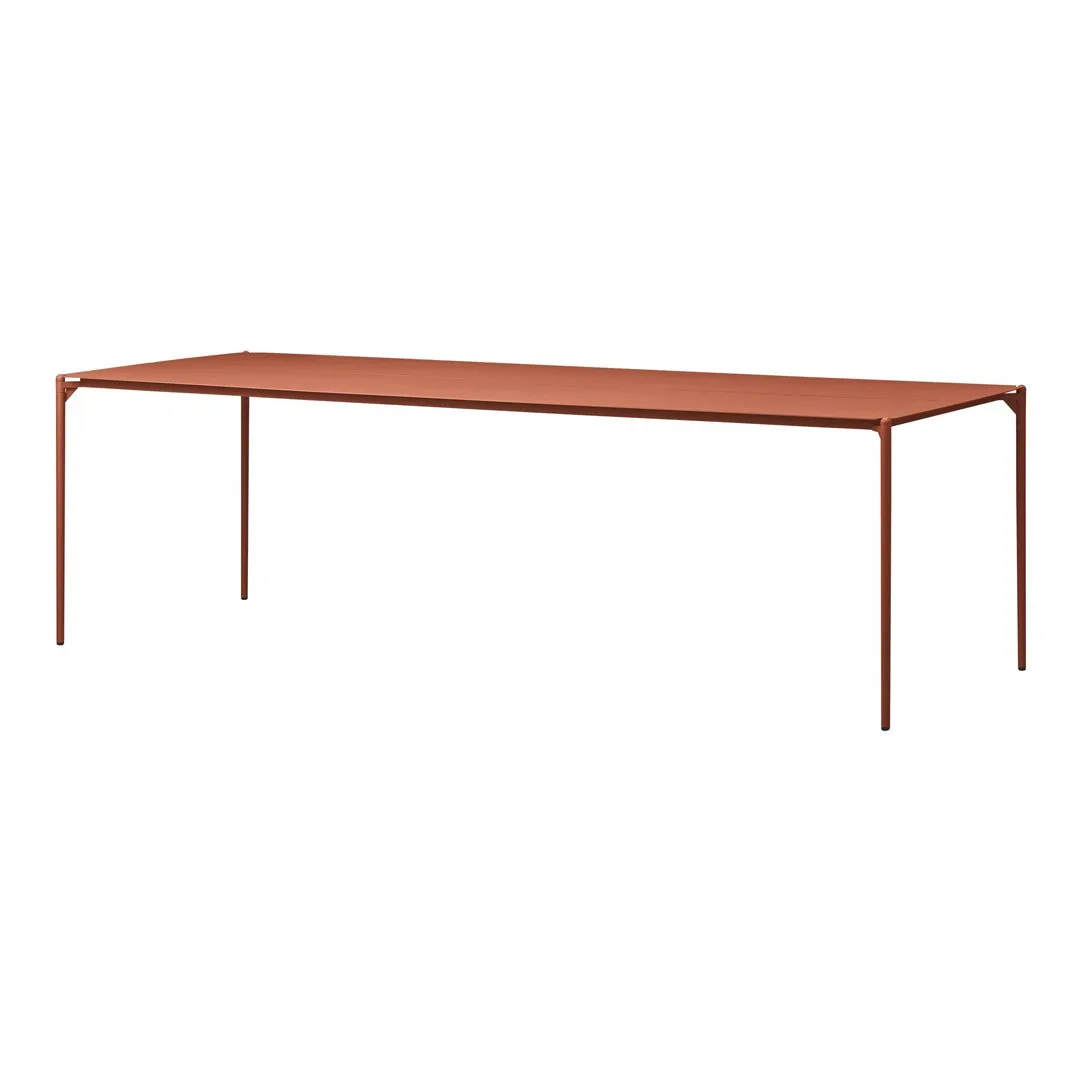 Novo Outdoor Table
