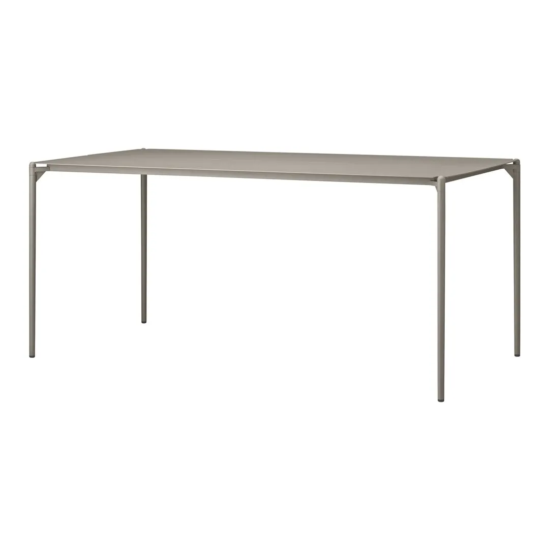 Novo Outdoor Table
