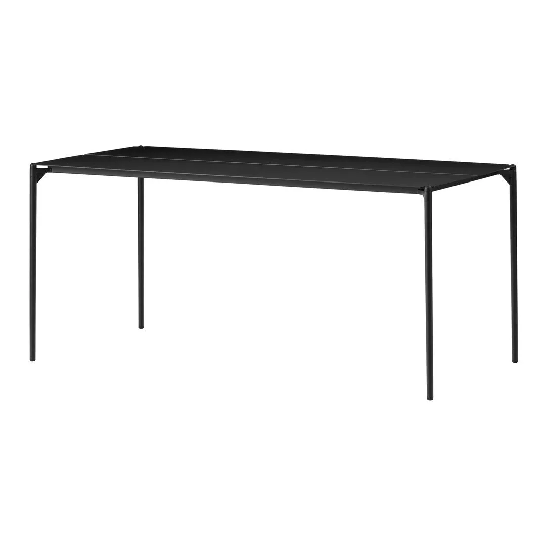 Novo Outdoor Table