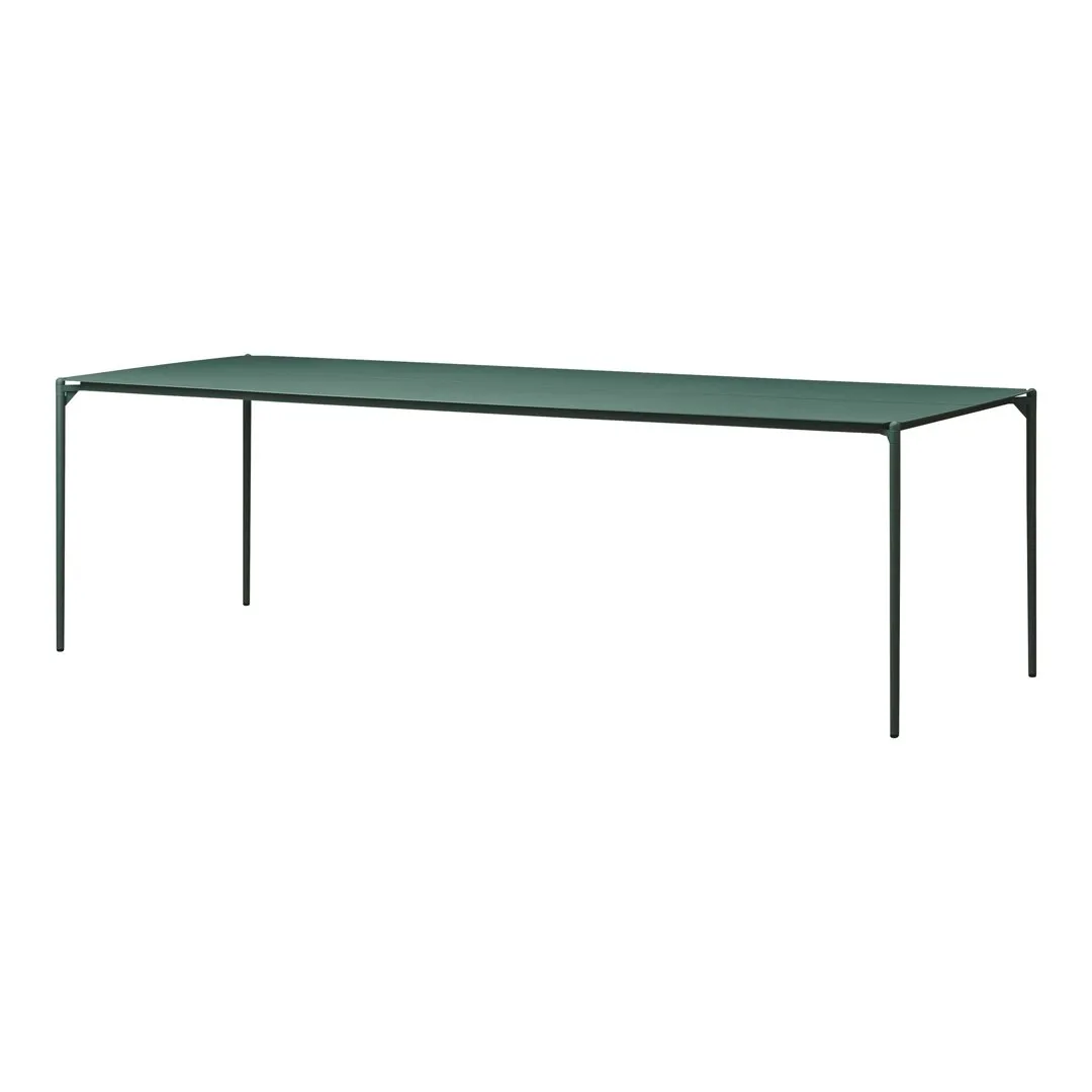 Novo Outdoor Table
