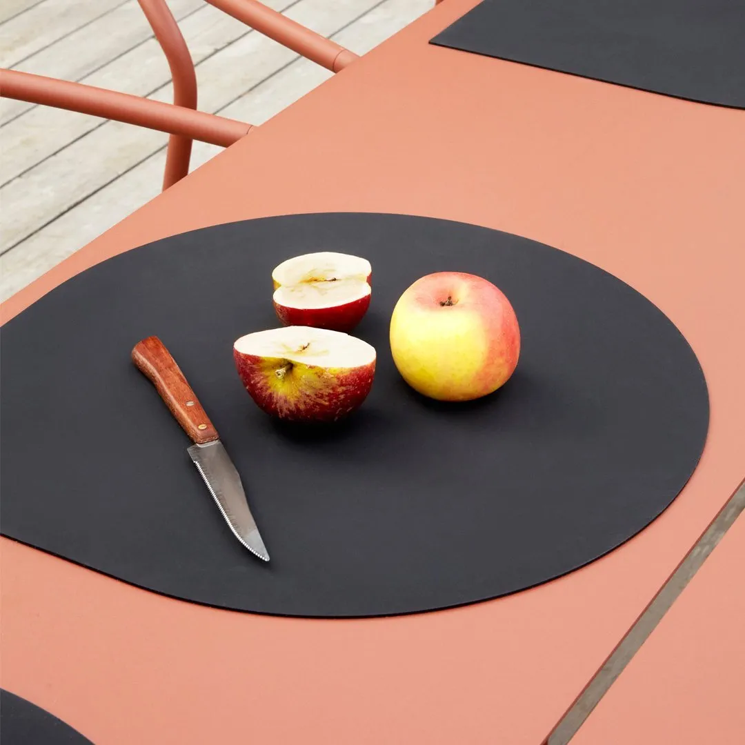 Novo Outdoor Table
