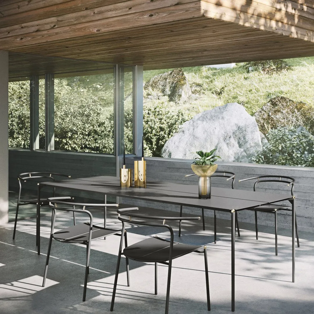 Novo Outdoor Table