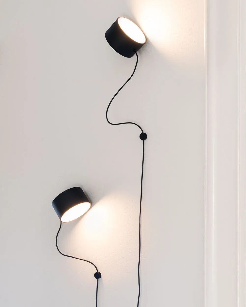 Post Wall Lamp, Black