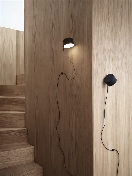 Post Wall Lamp, Black