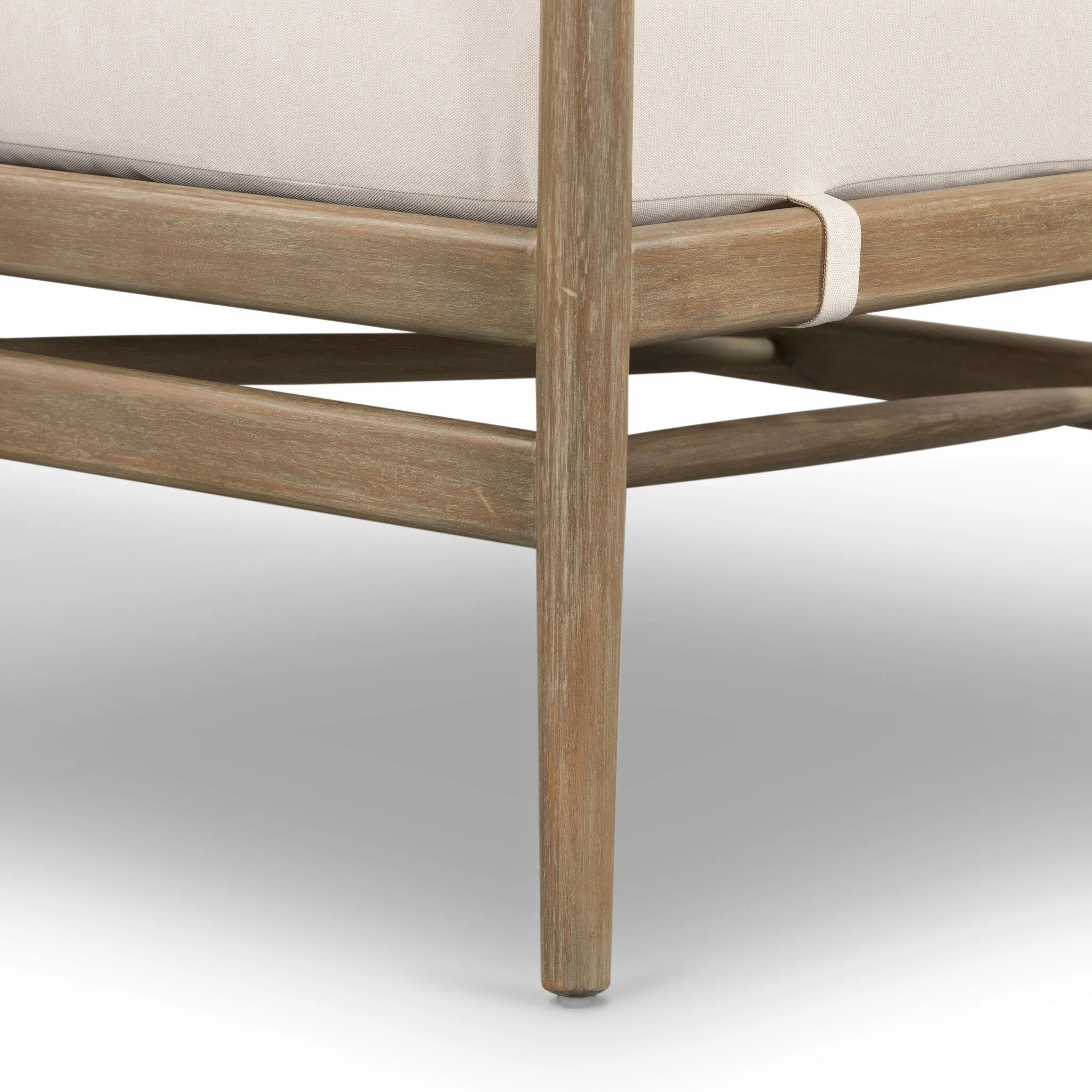 Rosen Outdoor Lounge Chair