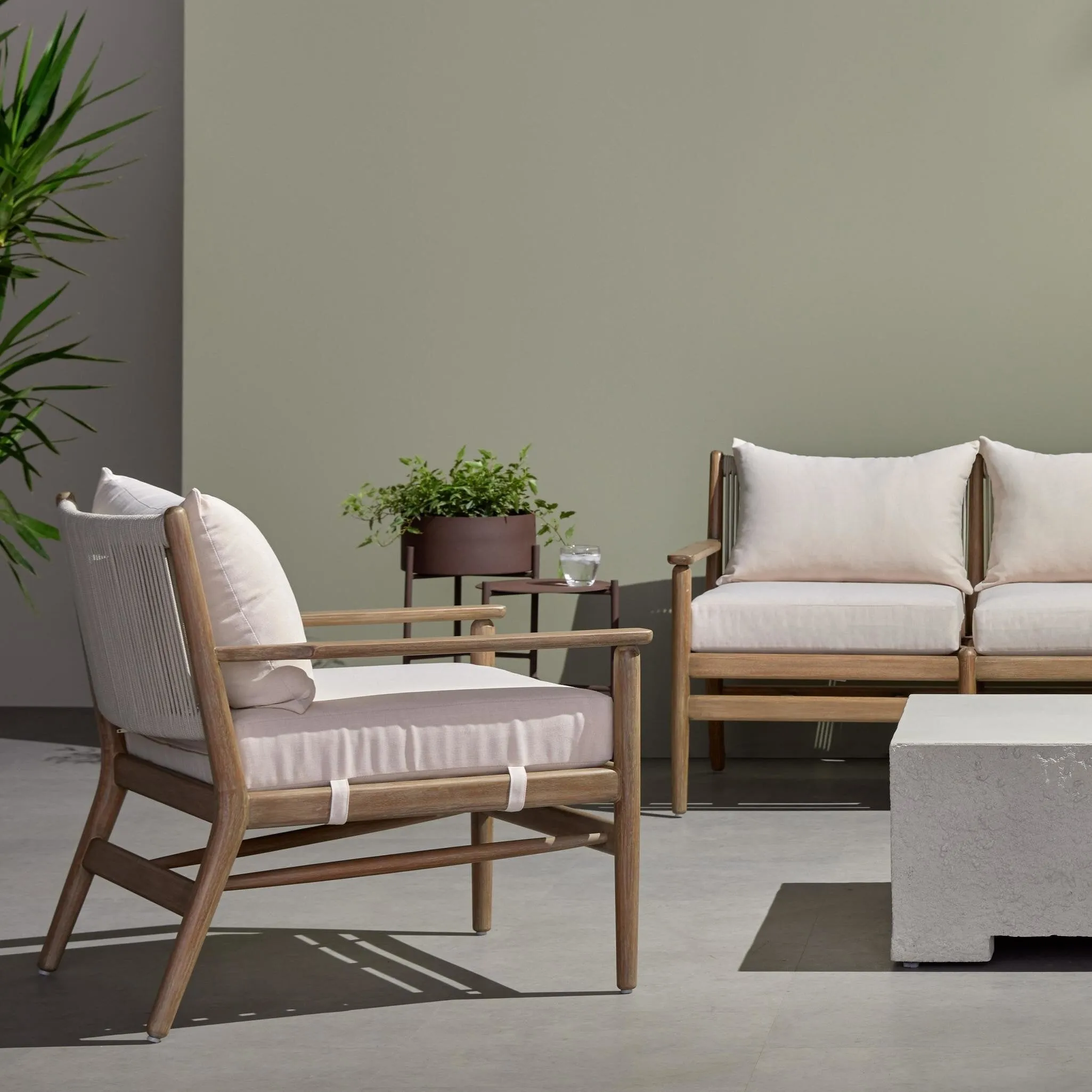 Rosen Outdoor Lounge Chair