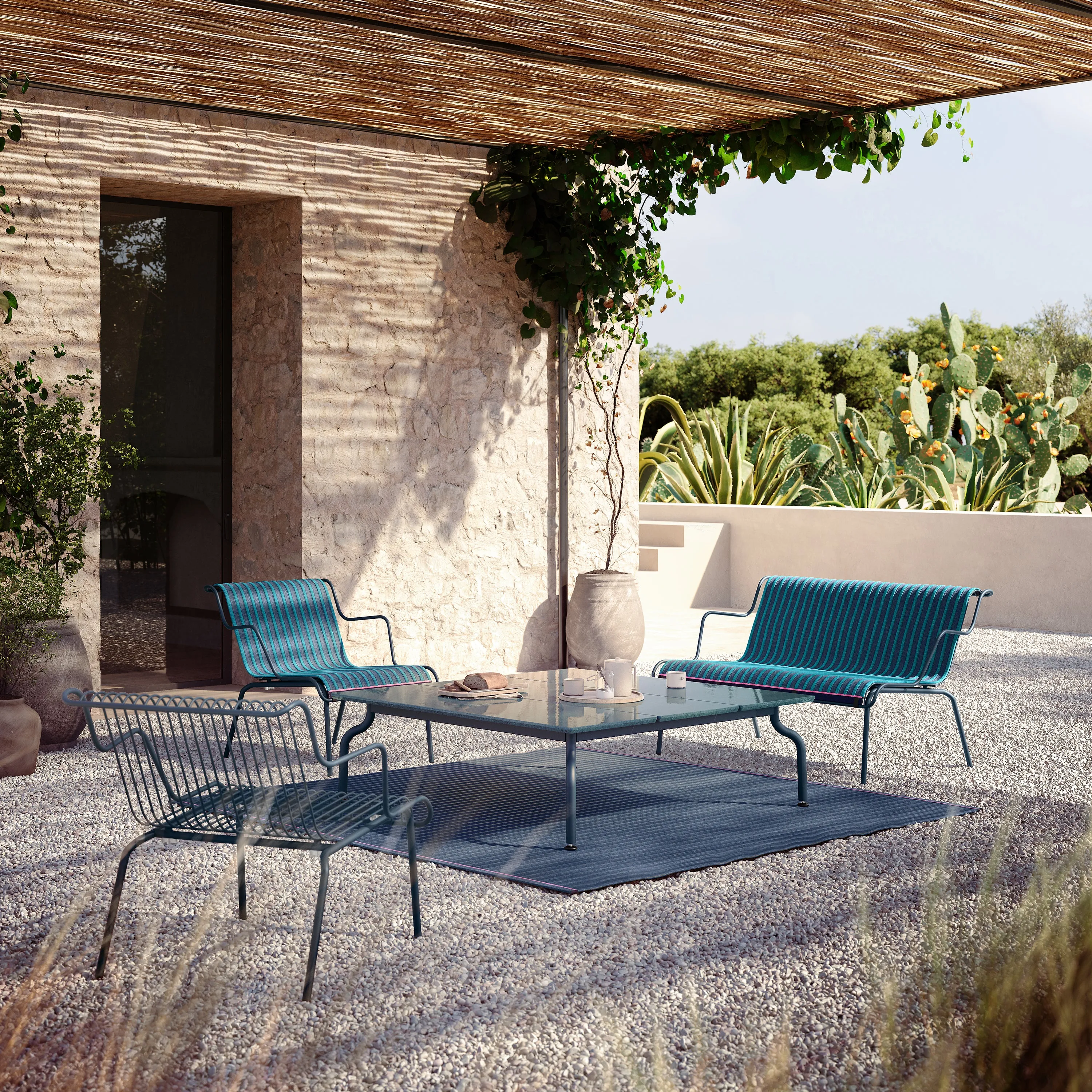South Outdoor Stackable Lounge Armchair