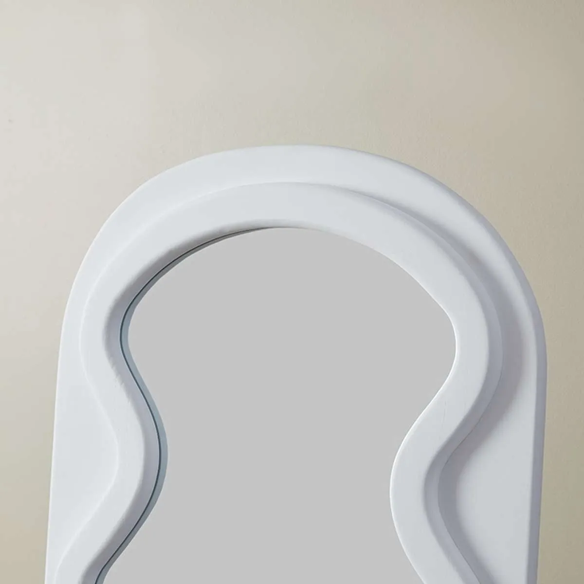 Squiggle Mirror Mocka