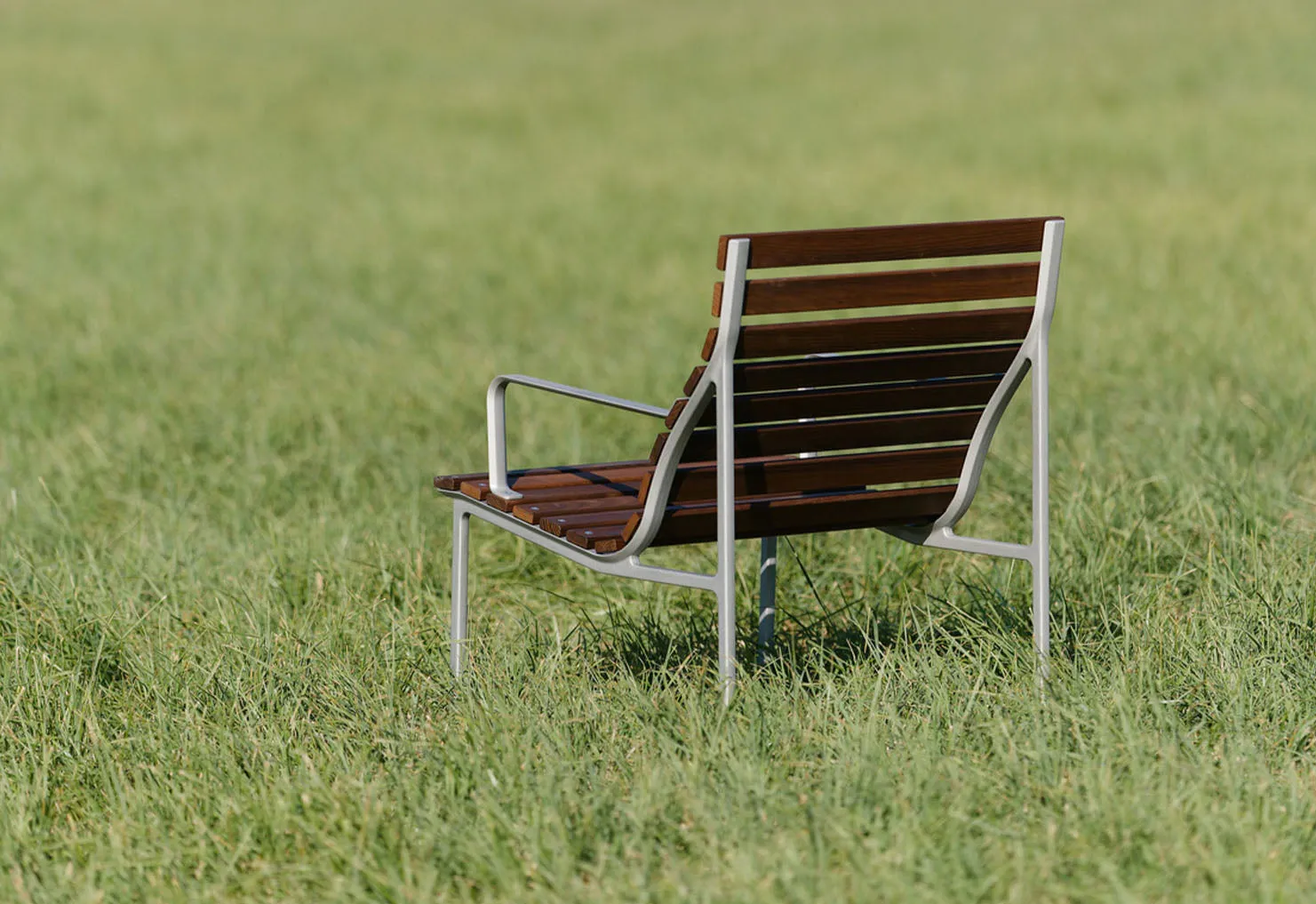 Traverse Lounge Chair